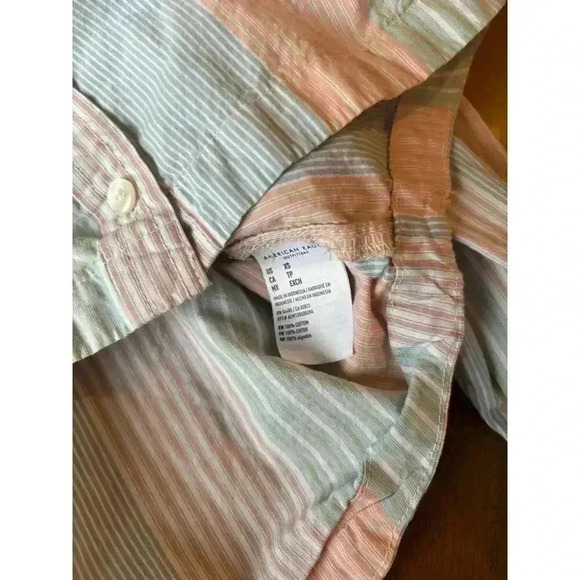 America Eagle cropped button down striped top size XS in excellent condition - Picture 4 of 9